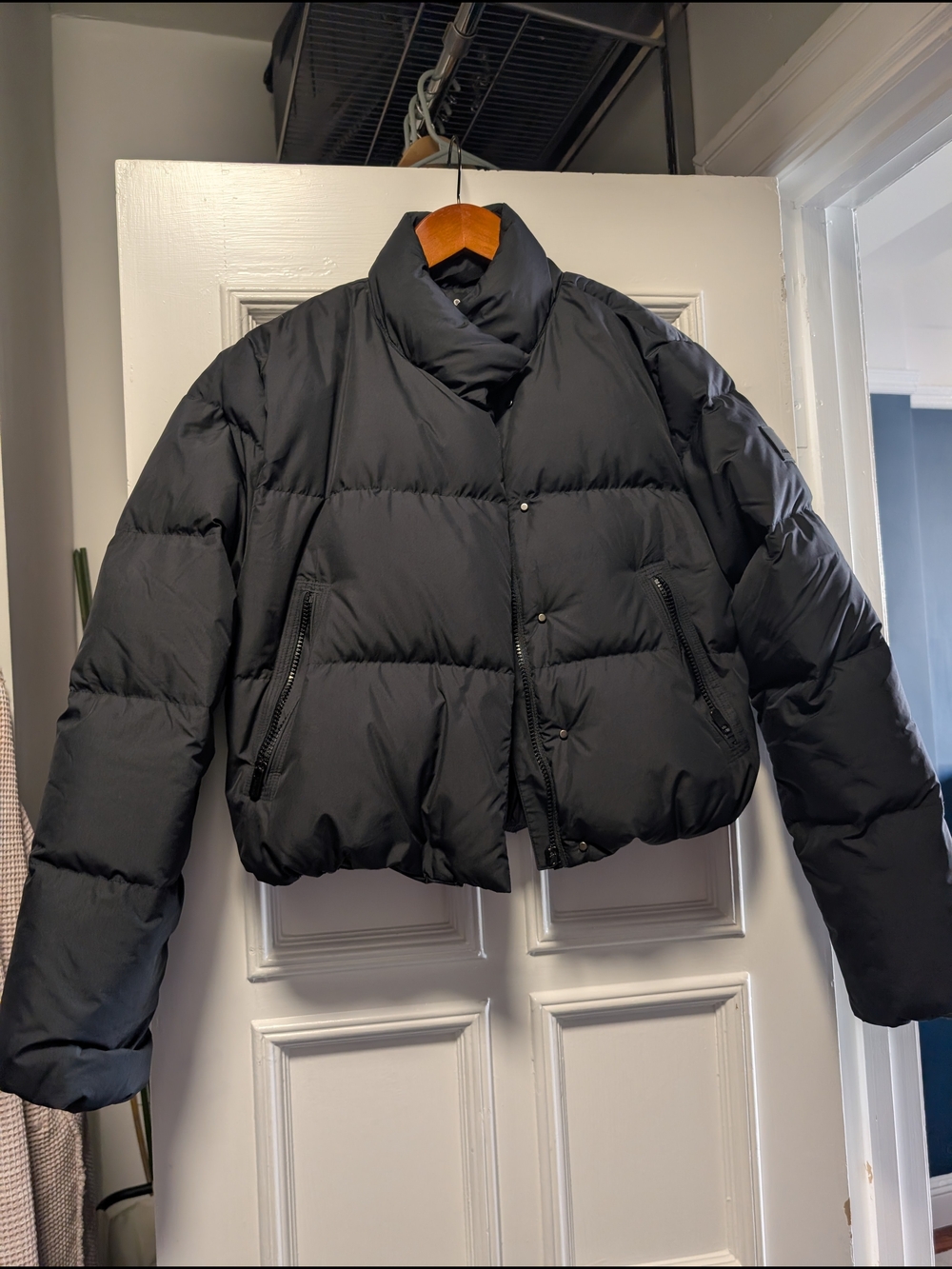 Athleta Black Short Boxy Puffer Jacket
